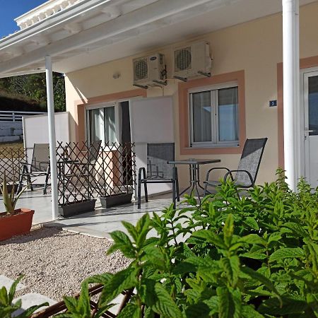 Wave Marathias Apartments Bagian luar foto