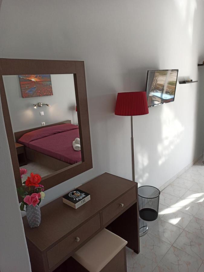 Wave Marathias Apartments Bagian luar foto